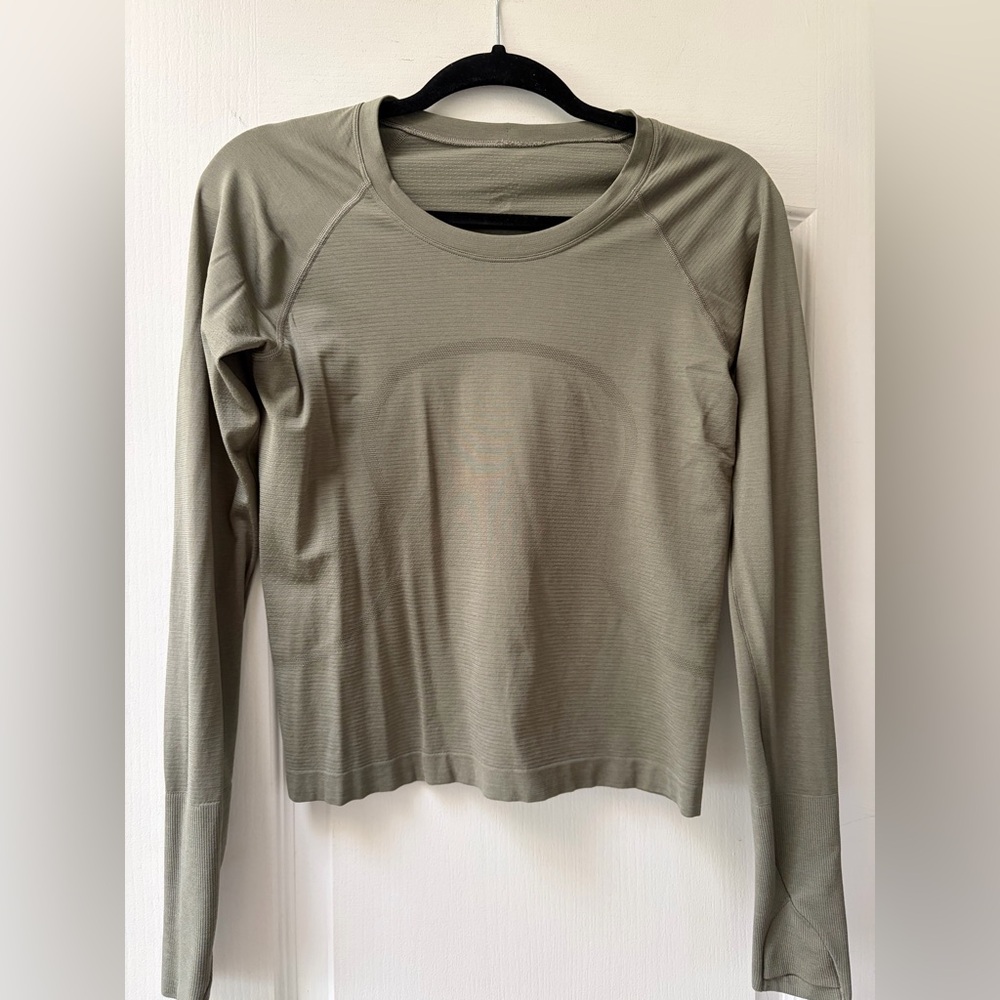 Women’s Long-Sleeve Seamless Crew Top — Olive Green